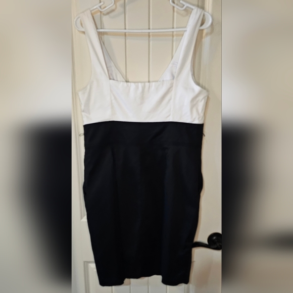 [EXPRESS STUDIO DESIGN] Black & White Colorblock Mini Dress《12》Like NEW - Picture 9 of 16